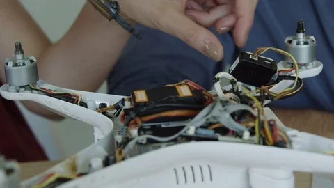 Hands Building Tech Drone 스톡 동영상 82369036