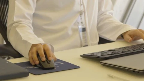 The Hands Of A Businessman Woking On A Computer 스톡 동영상 94641022