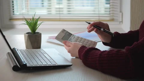 Hands close up. The girl is working on compiling an accounting report, Stock Footage 276119693