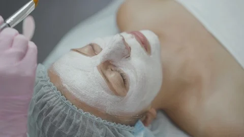 Hands of cosmetologist Stock Footage 102463915