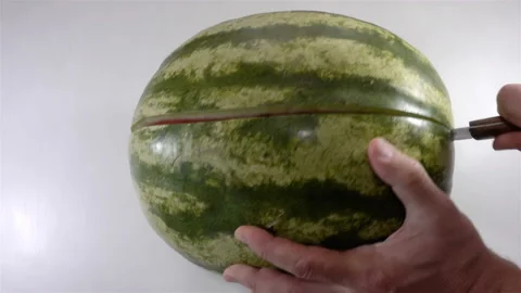 Hands cut watermelon in 4K Video stock 139356528