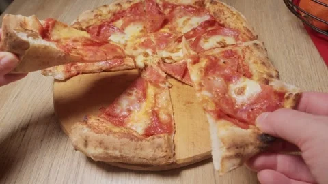 Hands Grabbing Pepperoni Pizza Slice Close-Up Vídeos de archivo 326001698