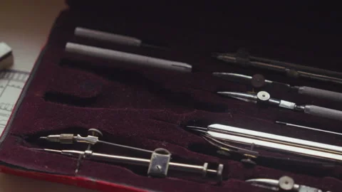 Hands Handle Drafting Compass in Case, Precision Tools and Focused Design Vídeo Stock 334084426