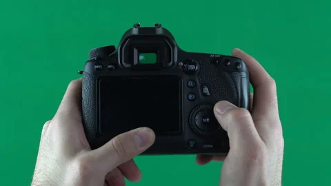 Hands holding the camera Video stock 86807154