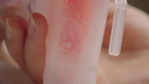 Hands Holding Cold Pink Smoothie Cup with Condensation Vídeos de archivo 339078273