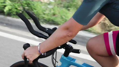 Hands holding the handlebars of a bicycle. Stock Footage 284922771