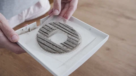 Hands Holding Plastic Vent Cover with Dirty Dusty Mesh Screen Vídeo Stock 341397839