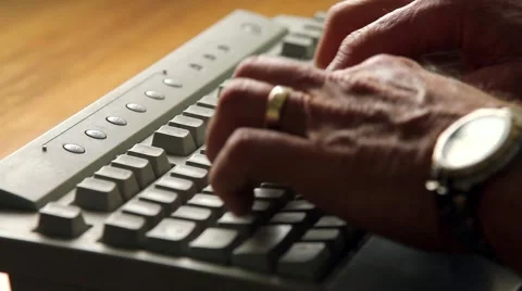 HANDS ON KEYBOARD 1 Video stock 2153883
