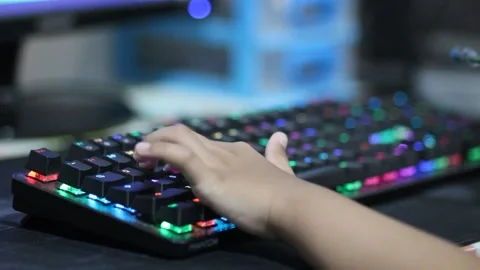 Hands on keyboard Stock Footage 229549052