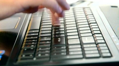 Hands on laptop keyboard Vídeo Stock 48579126