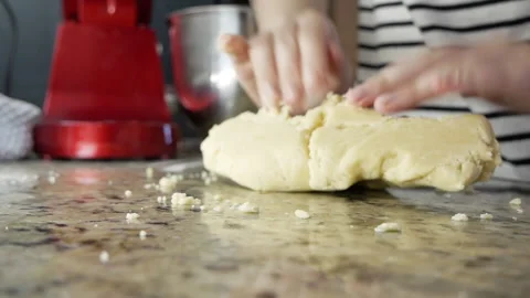 Hands making dough Stockbeeldmateriaal 166543492