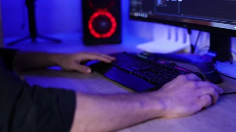The hands of a man at the computer  hand on a computer mouse Stock Footage 169326225