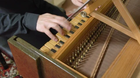 Hands of man playing harpsichord 動画素材 90036748