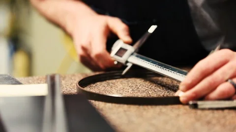 Hands Measuing 動画素材 98219593