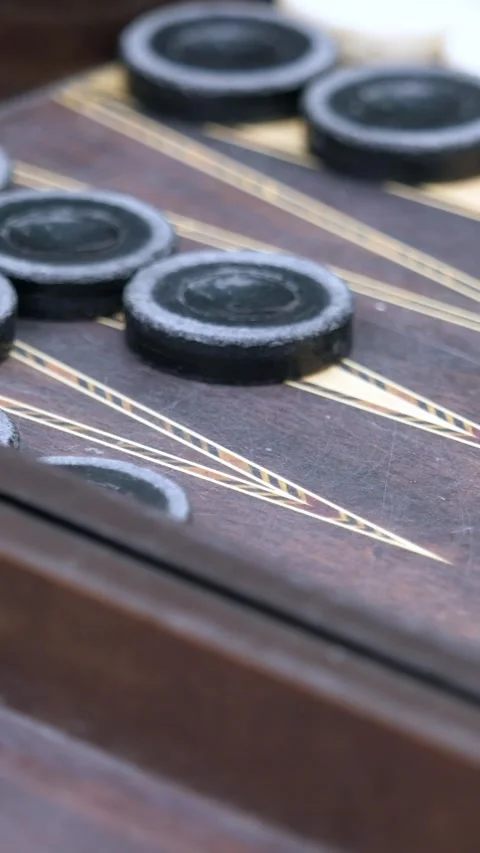Hands of men playing backgammon Stock-Footage 332876190
