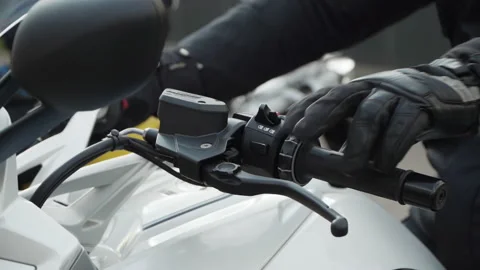 Hands of a motorcyclist Видео 167736569