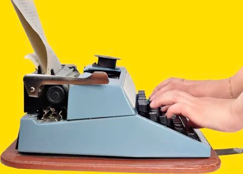 Hands old typewriter Foto stock