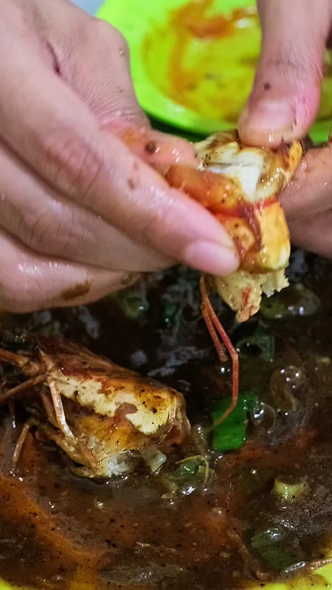 Hands peel shrimp Stock Footage 344830948