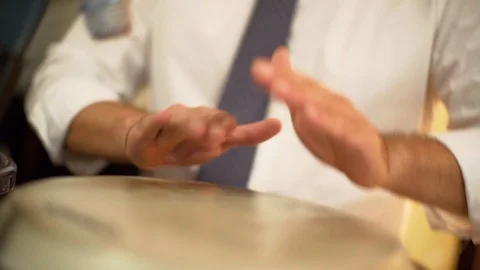 Hands Playing Bongos Видео 129701653