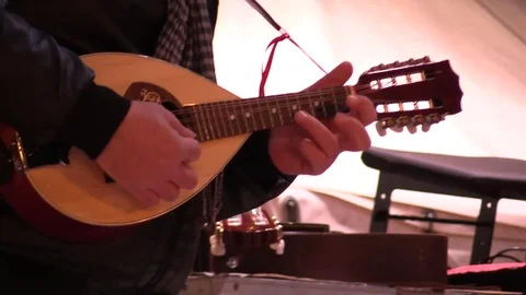 Hands Playing Mandolin 스톡 동영상 71972922