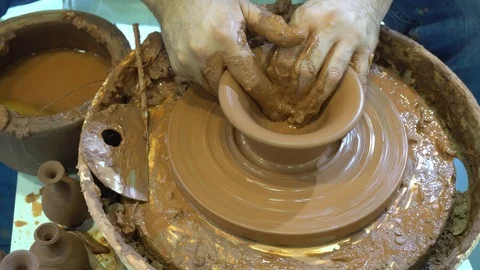 Hands Of Potter Do A Clay Pot 動画素材 121793882