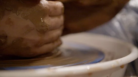 Hands of a Potter Vídeo Stock 99998061
