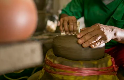 Hands of a potter 스톡 사진