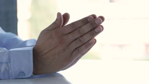 Hands praying Vidéo 263899467
