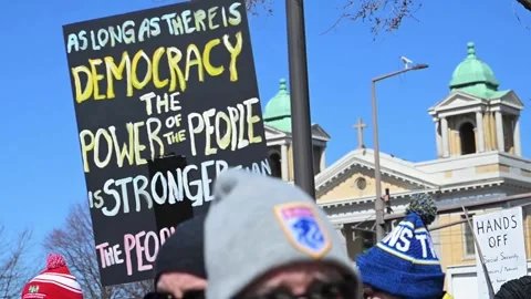 Hands off rally protesting Trumps new policies after returning to office. Видео 306267360