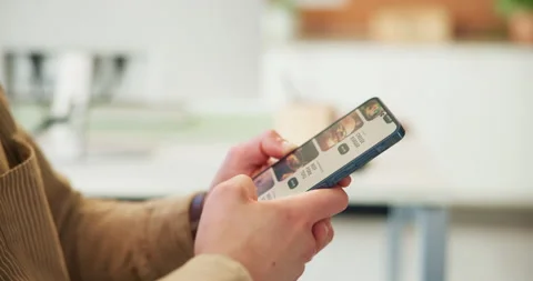 Hands, scroll and phone screen in office for food delivery, digital menu or 動画素材 318773143