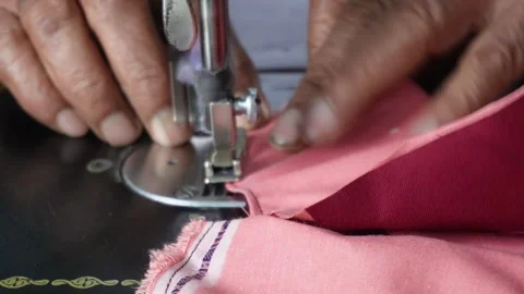 Hands Sewing Fabric 库存影片 340765018