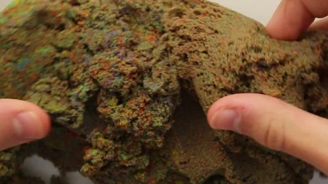 Hands shake sand, textured multicolored, colored sand. ASMR. Part 2 Vidéo 255764923