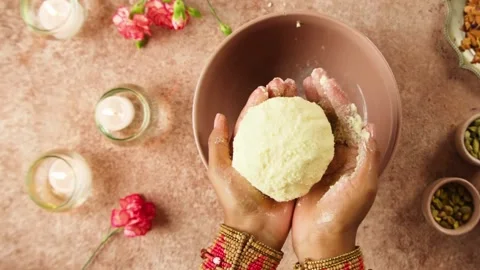 Hands Shaping Laddoos and Barfi for Diwali Function Sweet-Making Process 스톡 동영상 309519024