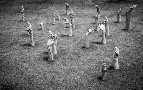 Hands Statue from Hell Monochrome Foto stock