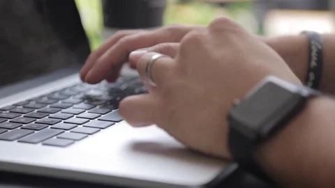 Hands Typing On Keyboard Видео 80603518