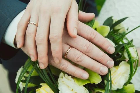 Hands with wedding rings 스톡 사진