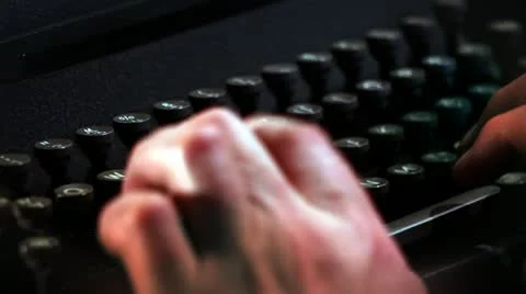 Hands writing on typewriter Stock Footage 27792934