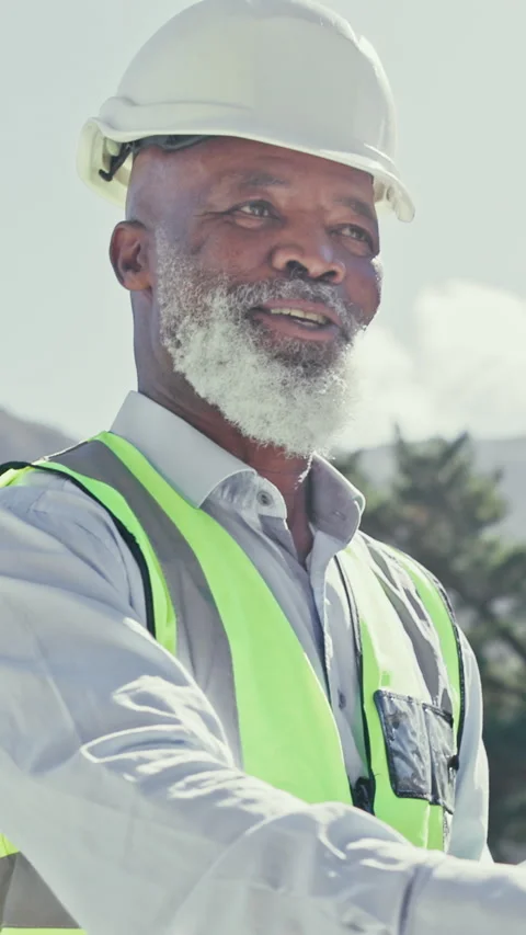 Handshake, black man and construction workers on site with deal for building Stock Footage 340450816