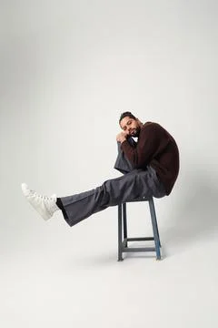 Handsome bearded man posing on white. Mind set and mental health. Vertical. 스톡 사진