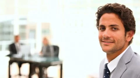 Handsome business man Stockbeeldmateriaal 2103175