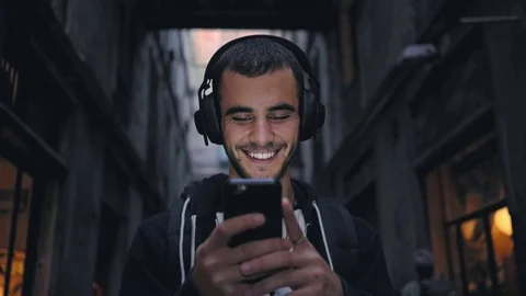Handsome man with smartphone Stock-Footage 81393554