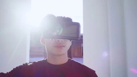 Handsome Man using 3D virtual reality headset Video stock 157034969