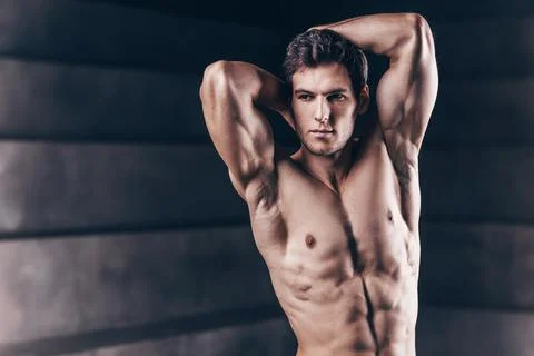 Handsome strong man posing in the studio. Foto stock