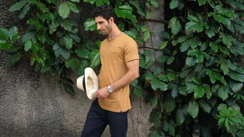 Handsome in t-shirt 스톡 동영상 89560342
