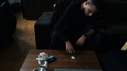 Handwork before snorting cocaine Stock Footage 94407308