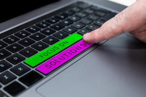 Handwriting text Focus On Solutions. Word Written on powerful practical way to Foto stock