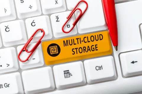 Handwriting text Multi Cloud Storage. Word for use of multiple cloud computing 스톡 사진