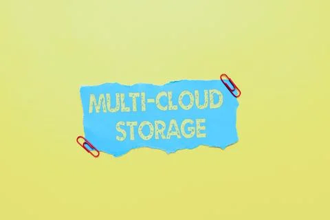 Handwriting text Multi Cloud Storage. Business overview use of multiple cloud Foto stock