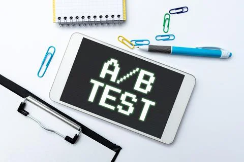 Handwriting text A Or B Test. Business showcase test to determine consumers Foto stock