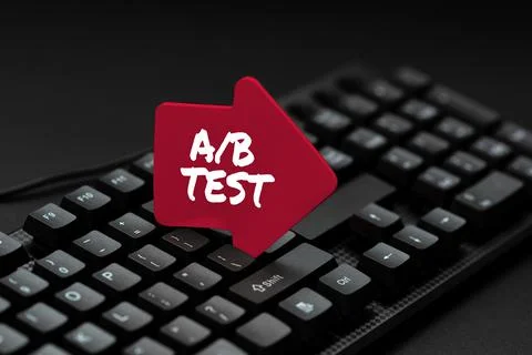 Handwriting text A Or B Test. Internet Concept test to determine consumers Foto stock